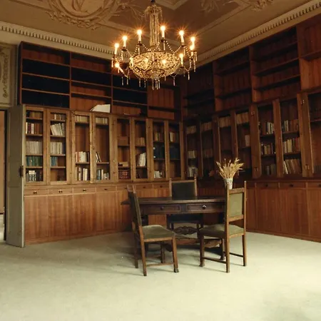 Castello Di 住宿加早餐酒店 *