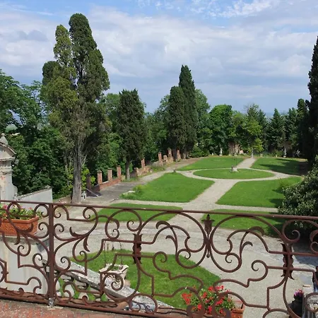 Castello Di *