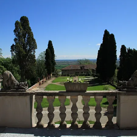Castello Di 住宿加早餐酒店 *